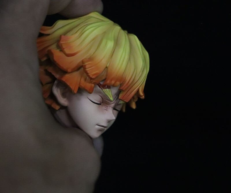 Figurine Collector en Resine Zenitsu Frappe Foudroyante